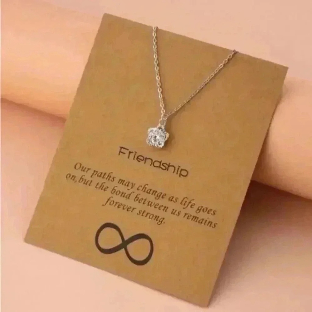 ⚠️Clearance🫧Silver Flower Charm Necklace - Picture 1 of 3